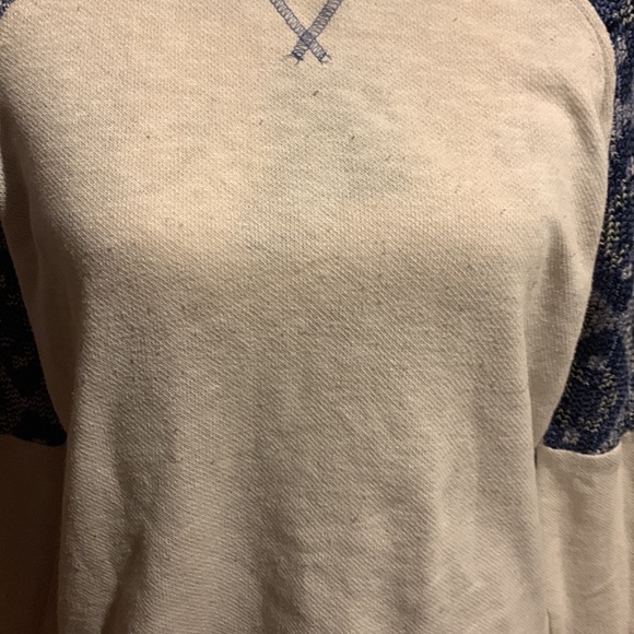Roxy Sweatshirt - Picture 4 of 8